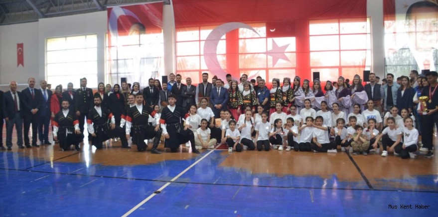 19 Mayıs Atatürk'ü Anma, Gençlik ve Spor Bayramı Bulanık'ta Coşkuyla Kutlandı