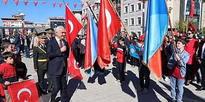 Muş’ta Coşkulu 101. Yıl Cumhuriyet Kutlaması