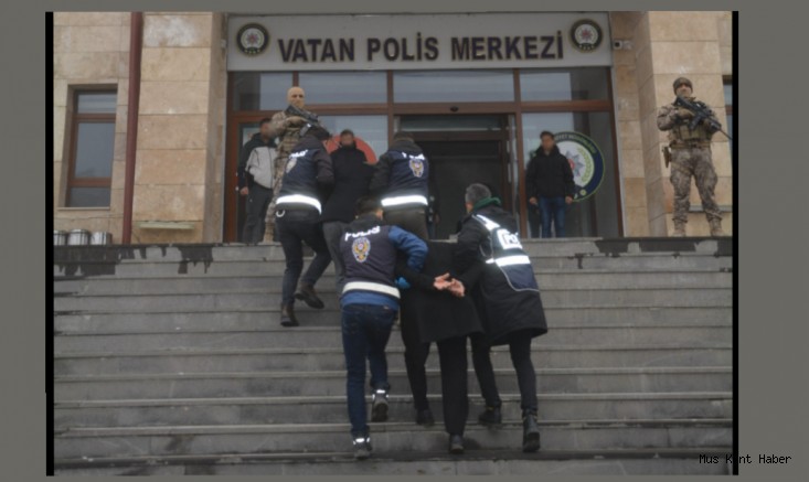 Bulanık’ta Silahlı Kavga: Bir Kişi Hayatını Kaybetti, İki Şüpheli Tutuklandı