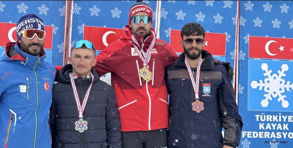 Hakkari Yüksekova’da Kayaklı Koşu Heyecanı: Muşlu Sporcular Zirveye Damga Vurdu