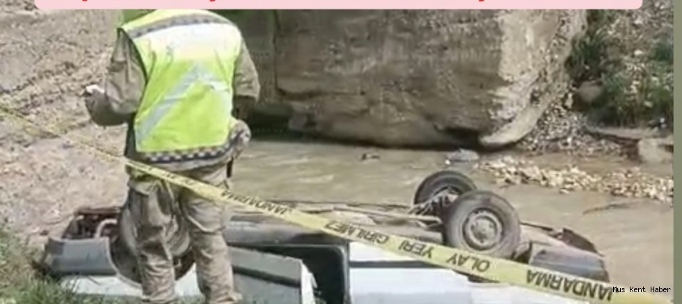 Köprüden Uçan Otomobilde 2 Kişi Yaralandı