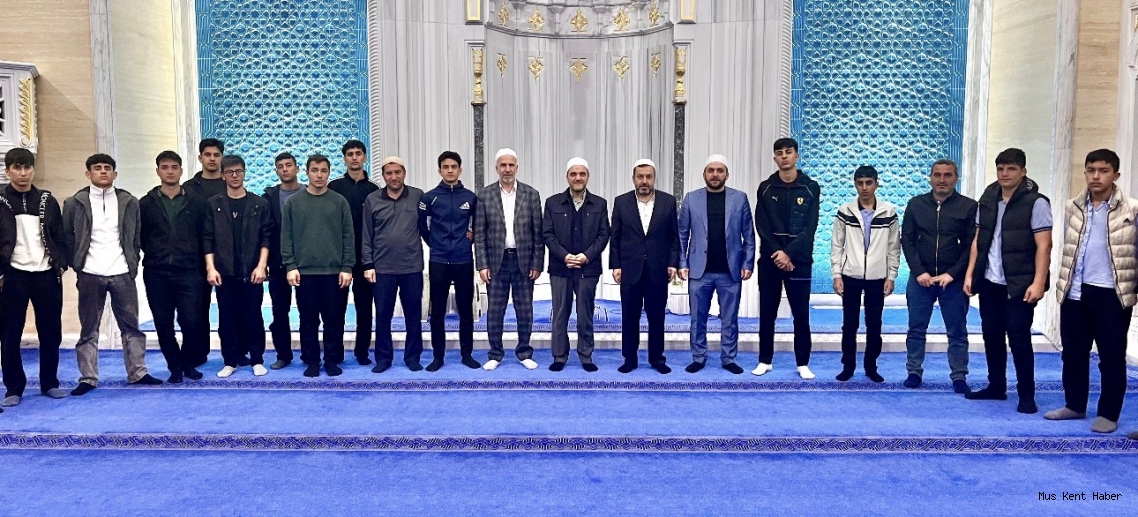 Gençler Sabah Namazında Buluştu
