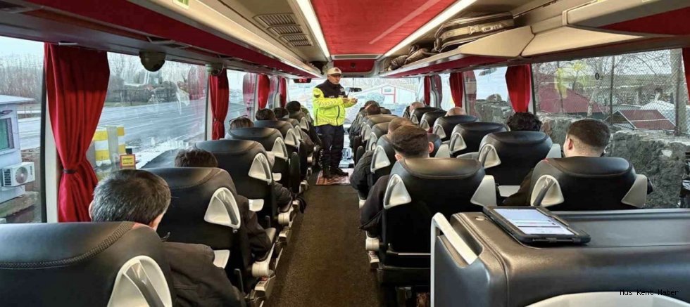 Jandarma trafikten emniyet kemeri denetimi