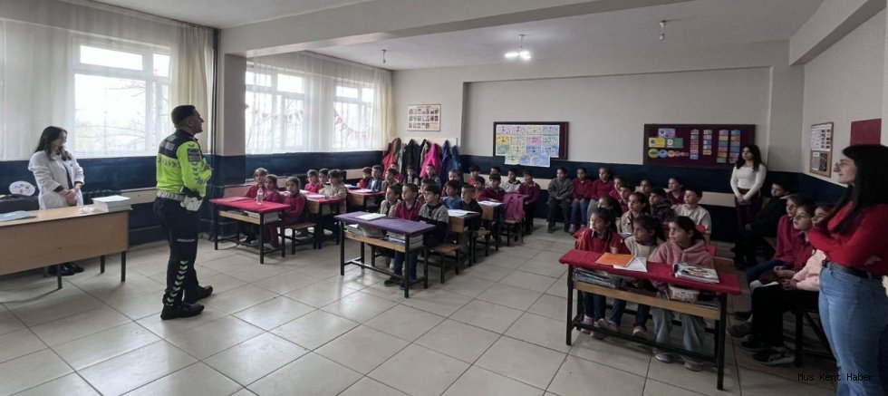 Kapılı İlköğretim Okulu’nda Trafik Bilinci Semineri
