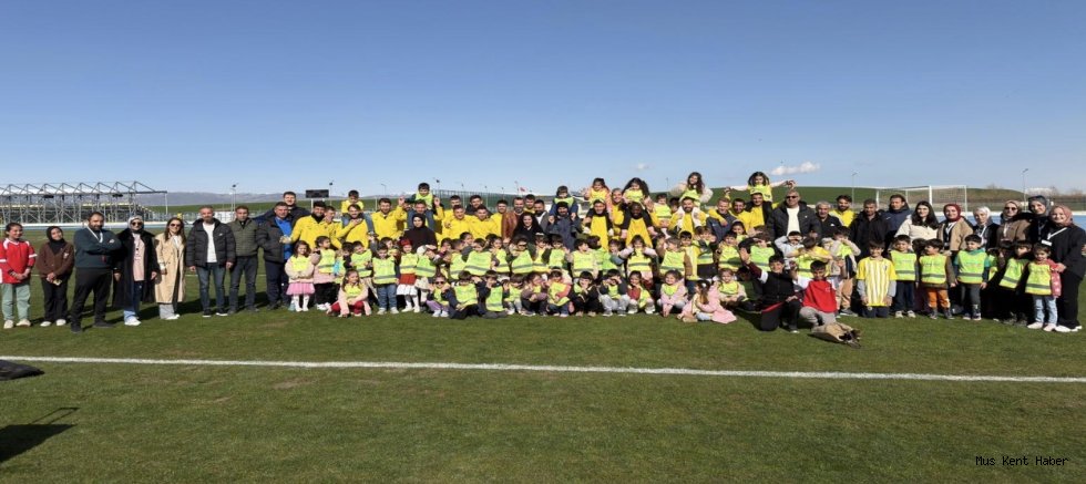 Miniklerden Muşspor’a Moral Ziyareti