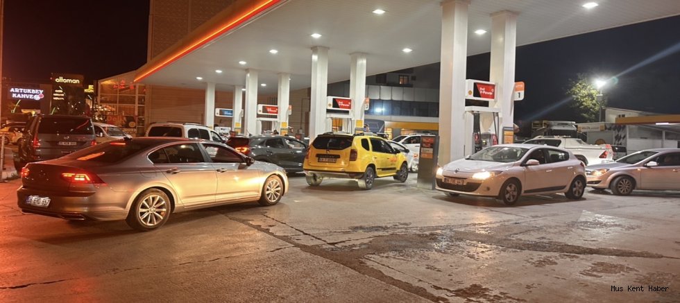 Motorine Tarihi Zam Geliyor, 90 TL’yi Aşacak, İstasyonlarda Kuyruk Oluştu