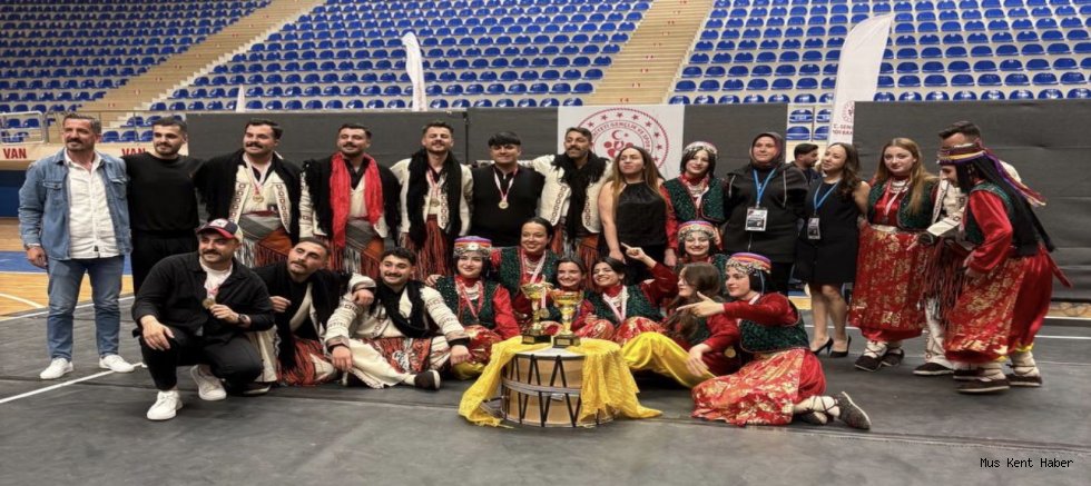 Muş Halk Oyunlarında Bölgeye Damga Vurdu