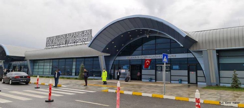 Muş Havalimanı’nda Nisan Ayında Yolcu ve Yük Trafiği Arttı