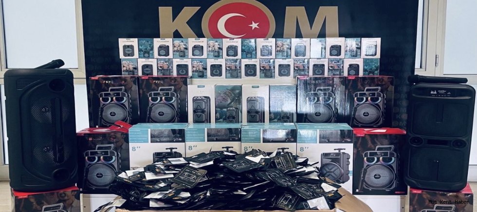 Muş’ta 4 Bin 48 Kaçak Ürün Ele Geçirildi