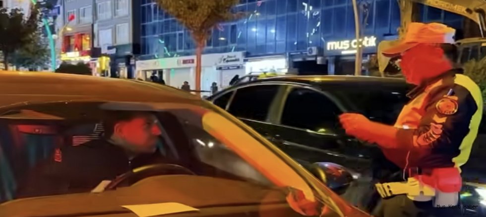 Muş’ta Bir Haftada 9 Bin 34 Kişi Sorgulandı, 2 Bin 27 Araç ve Sürücüye Ceza Kesildi