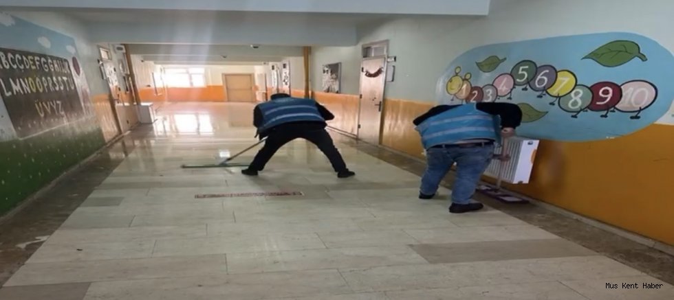 Muş’ta Denetimli Serbestlik Yükümlülerinden Okullara Destek