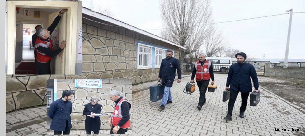 Muş’ta Mobil Onarım Ekibi Okullar İçin Sahada