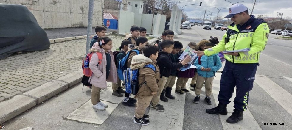 Muş’ta Öğrencilere Trafik Bilinci Aşılanıyor
