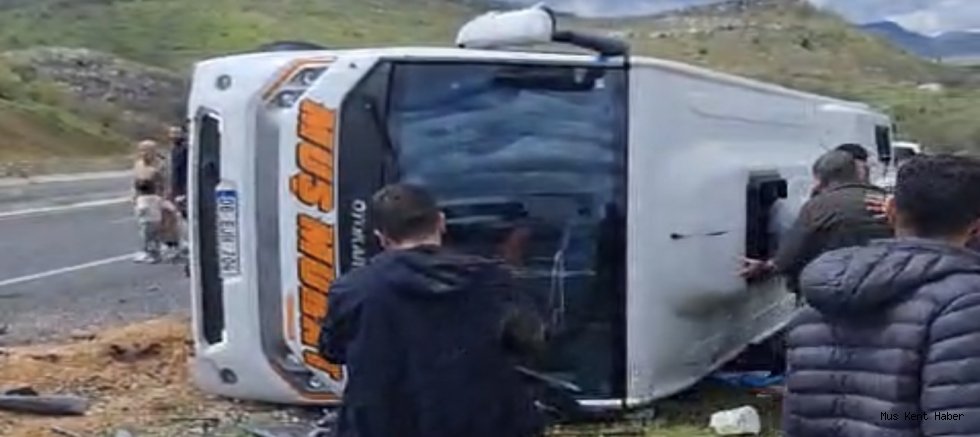 Muş yolcu otobüsü Lice’de devrildi: 1 ölü, çok sayıda yaralı