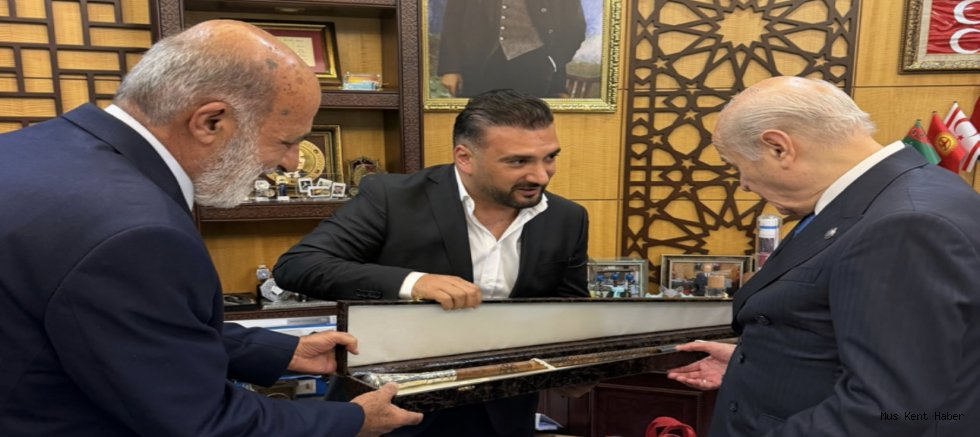 Muşlu İş İnsanı Burhan Altun’dan Devlet Bahçeli’ye Ziyaret