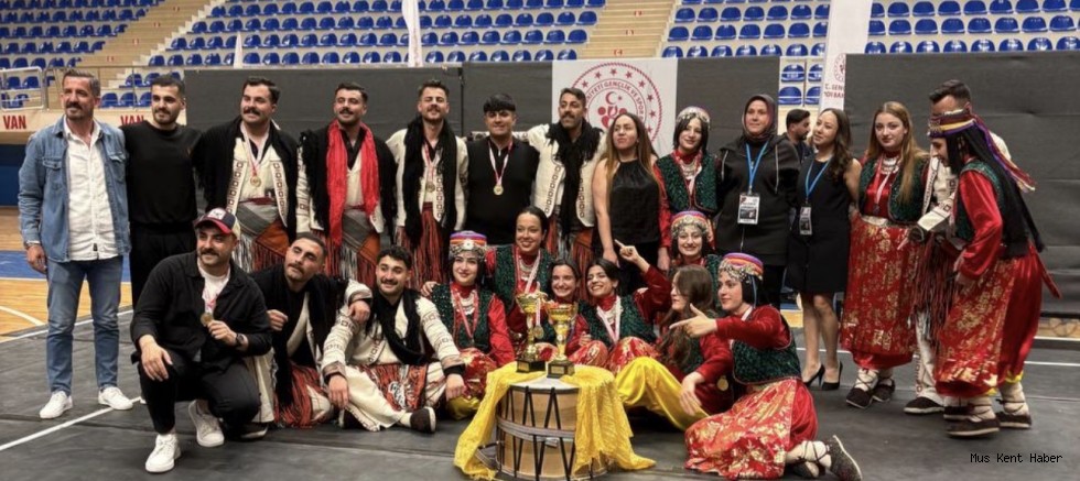 Muş Halk Oyunlarında Bölgeye Damga Vurdu