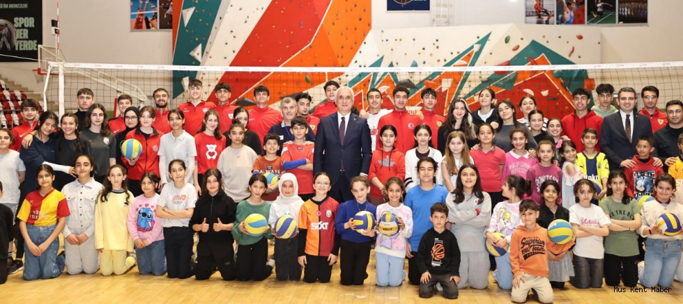 Muş Lalezar Spor Küçük Takımı Türkiye Finalleri İçin İzmir Yolcusu