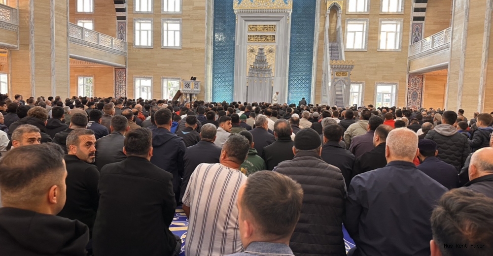 Muş’ta Bayram Namazında Camiler Doldu Taştı