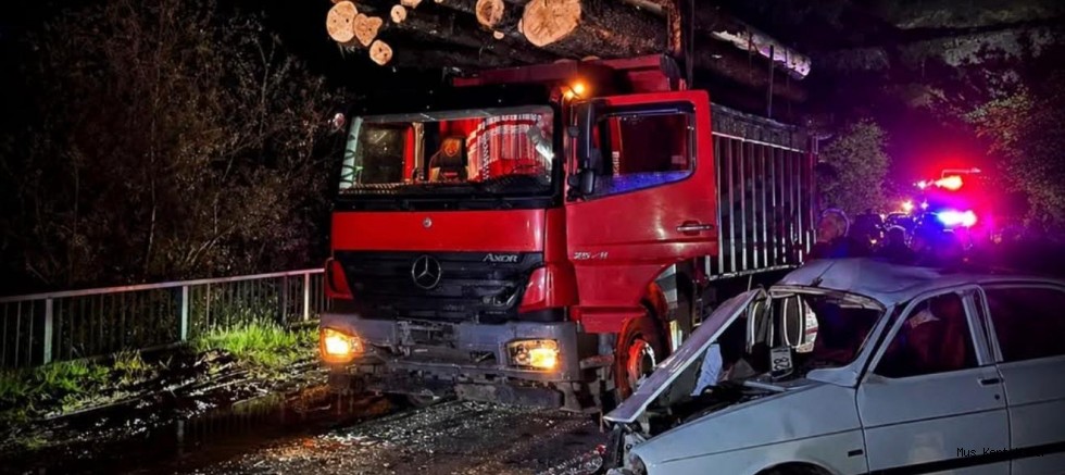 Muş’ta çalışan kardeşler ile Muşlu genç kazada yaralandı: 1 kişinin durumu ağır
