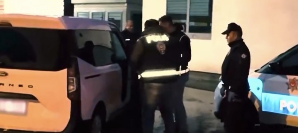 MUŞ’TA GÖÇMEN KAÇAKÇILIĞINA GEÇİT YOK: 2 TUTUKLAMA