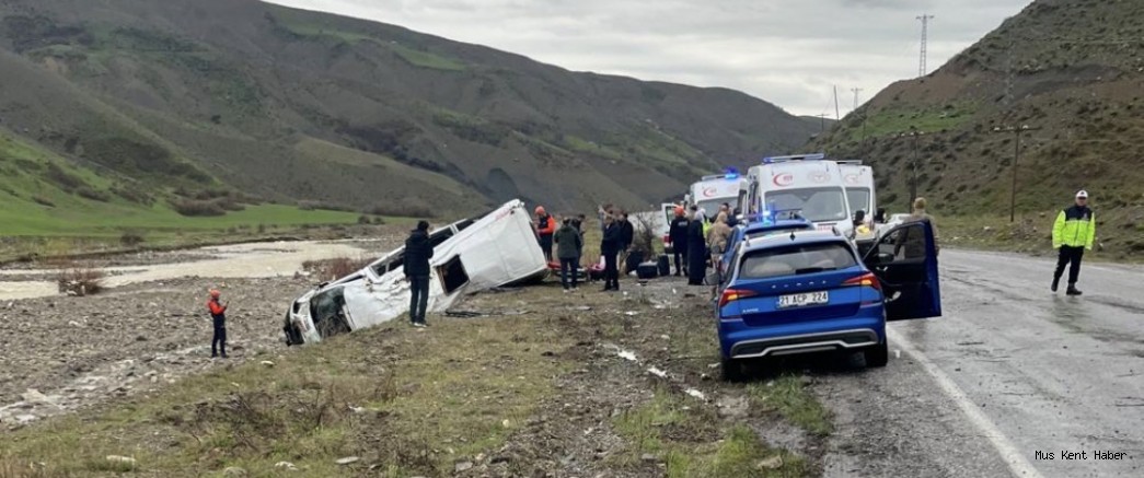 Muş’ta Minibüs Takla Attı: 8 Yaralı