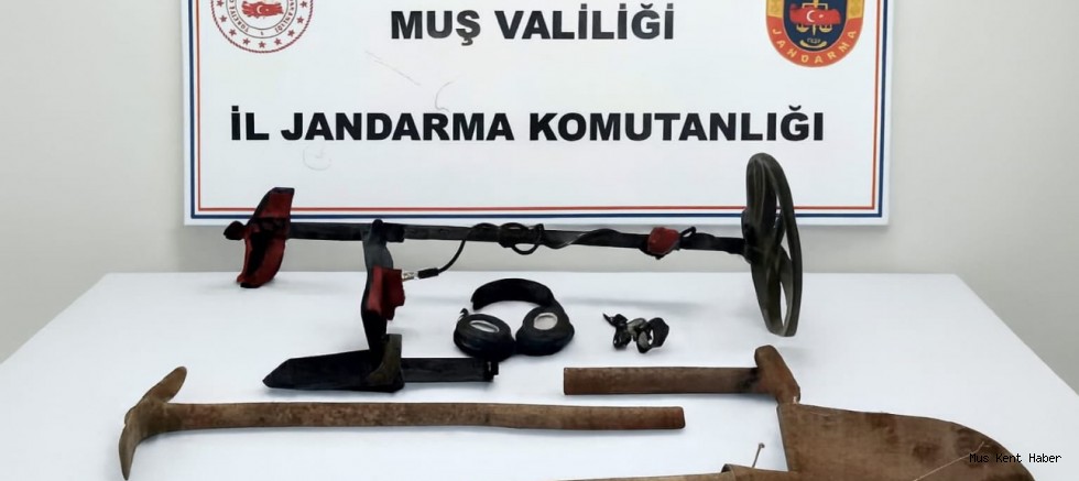 Muş’ta Sit Alanında Kaçak Kazı Operasyonu: 3 Şüpheli Suçüstü Yakalandı