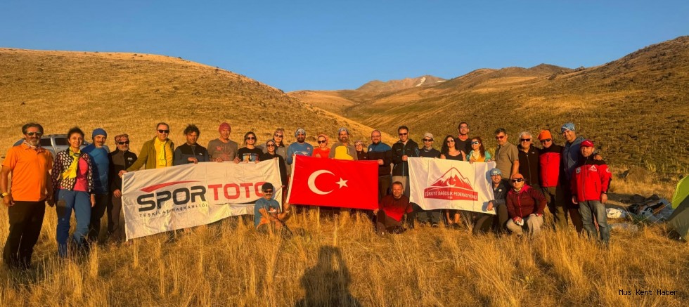 Muş’tan İlk Defa Süphan Dağına Zirve Yapıldı