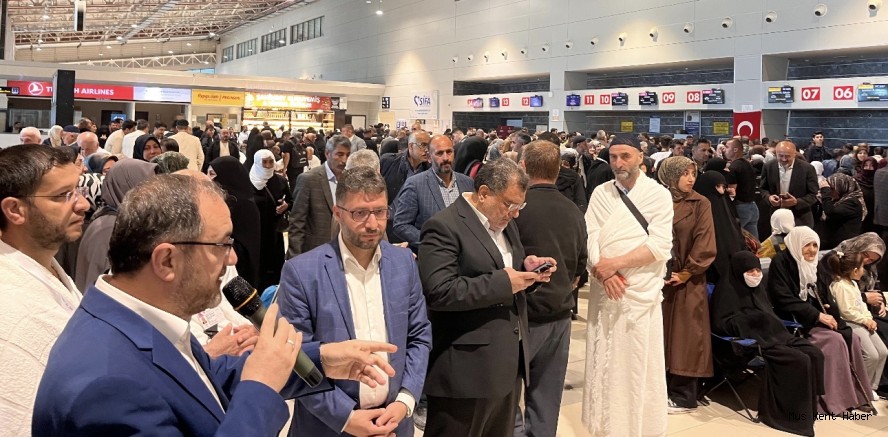 Muş’tan İlk Hac Kafilesi Dualar ve Gözyaşlarıyla Uğurlandı