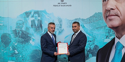 AK Parti Muş Merkez İlçe Başkanlığı’nda Bayrak Değişimi