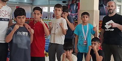 Azad Ali Yaşar’dan Boks Şampiyonasında Türkiye İkinciliği