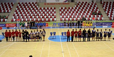 Badmintonun Yıldızları Muş’ta Buluştu