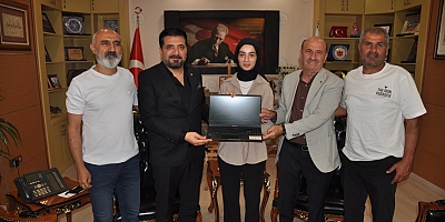 BAŞKAN KOÇ, YKS BİRİNCİSİNİ UNUTMADI