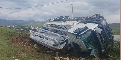 Beton Mikseri Devrildi Sürücü Yaralandı