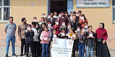 Bulanık’ta İlkokul Öğrencilerine Kitap Hediye Edildi