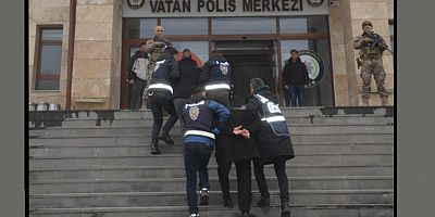 Bulanık’ta Silahlı Kavga: Bir Kişi Hayatını Kaybetti, İki Şüpheli Tutuklandı