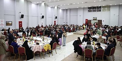 Dünya Yetimler Günü’nde koruyucu aileler ve çocuklarla iftarda buluştu