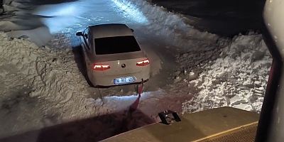 Fırtınada Mahsur Kalan Aile Kurtarıldı