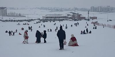 Güzeldağ Kayak Merkezi Yarıyıl Tatilinde Yoğun İlgi Gördü