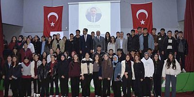 Hakan Yaşar, Bulanık’ta Gençlere Başarı Hikâyesini Anlattı