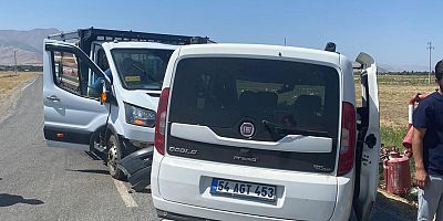 Havalimanı Civarında İki Araç Çarpıştı: 1 Yaralı