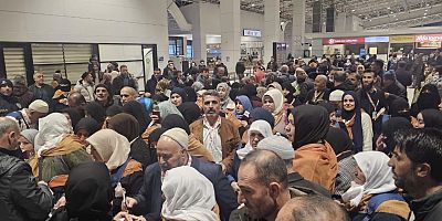 İki Gündür Bekleyen 192 Umreci Medine’ye Uğurlandı