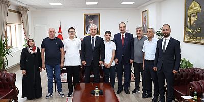 LGS Türkiye Birincileri Vali Avni Çakır’ı Ziyaret Etti