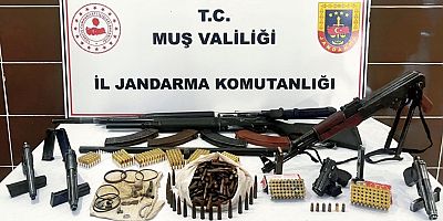 Malazgirt’te Silah,Tarihi Eser ve Çok Sayıda Mühimmat Ele Geçirildi