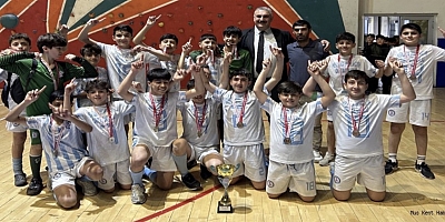 Mevlana İmam Hatip Ortaokulu Futsalda Muş Şampiyonu Oldu