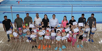 Minik Yüzücüler Sertifikalarını Aldı