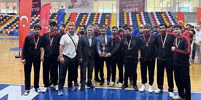 Muş Erkekler Voleybol Takımı’ndan Gururlandıran Başarı