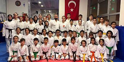 Muş’lu Kareteciler Madalyalar için Hazırlanıyor 