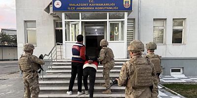 Muş’ta Aranan Şahıs Yakalandı: 7 Yıl 4 Ay 15 Gün Hapis Cezası Bulunuyordu