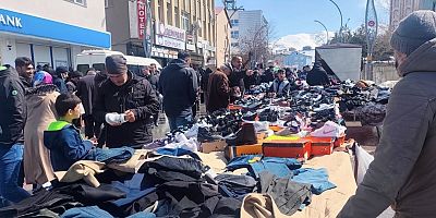 Muş’ta Bayram Pazarı Yoğunluğu