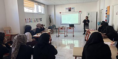Muş’ta Kadınlara Uyuşturucu ile Mücadele ve Erken Farkındalık Semineri